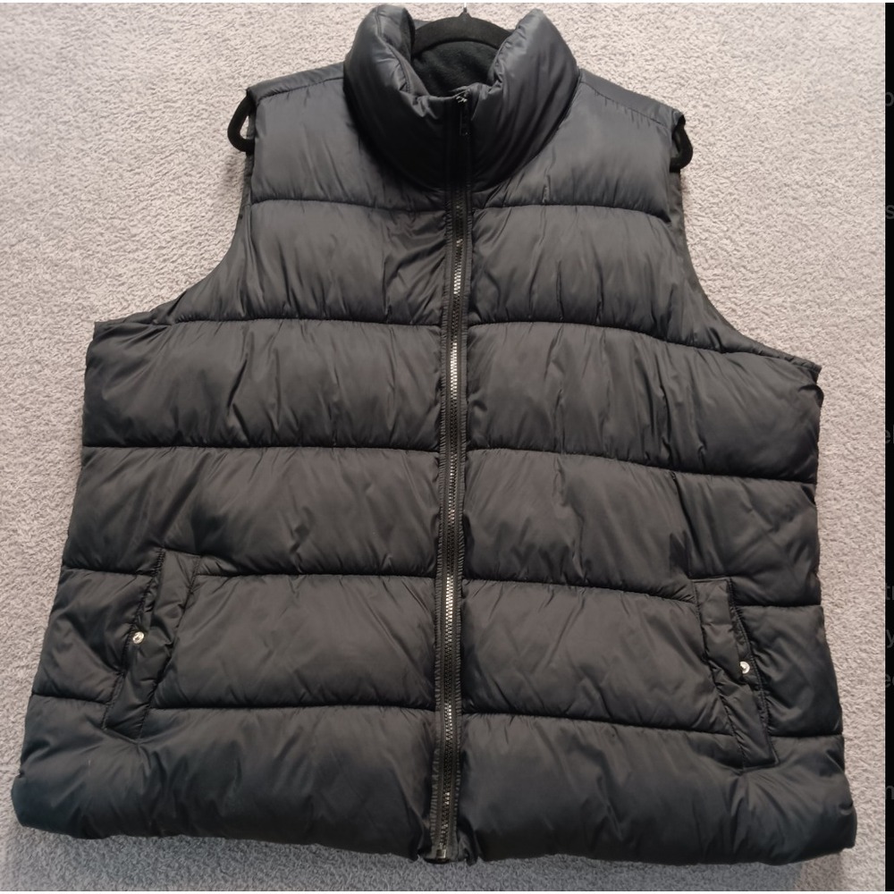 Old Navy Black Puffer Vest XXL (2XL) Quilted Zip Front, Stand Collar, Warm
